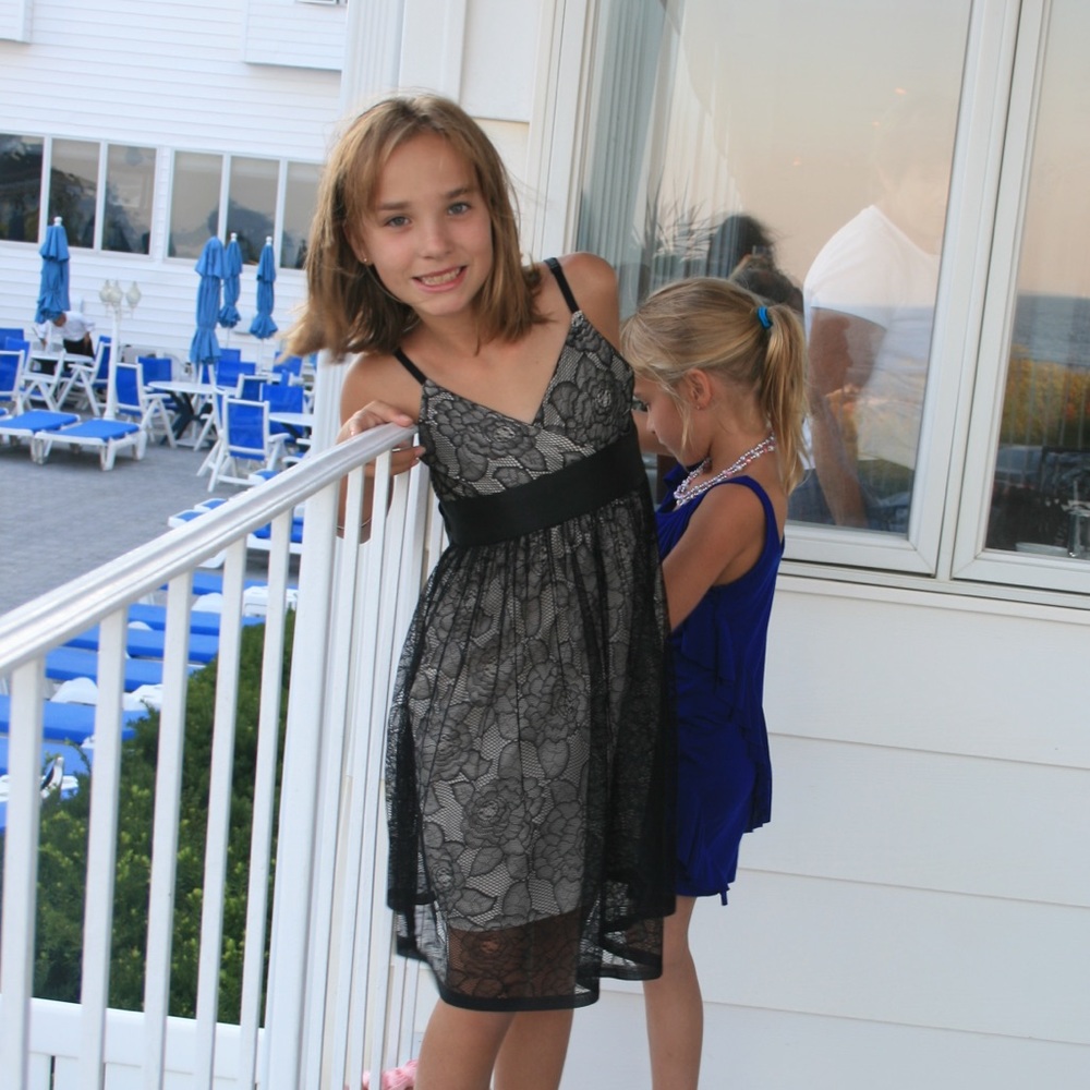 Sweet tween lace dress